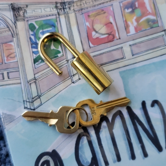 Louis Vuitton Lock & 2 Keys - LV Padlock - Picture 4 of 7